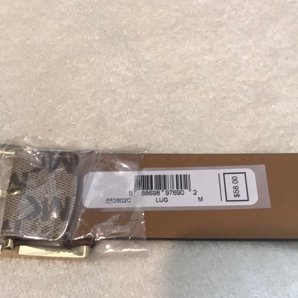 Michael Kors leather belt - Picture 3 of 7